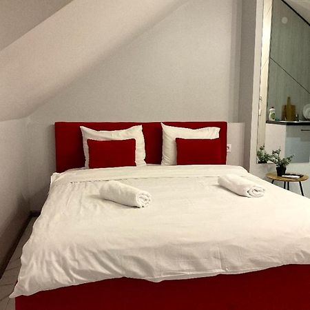 Pure Apartments Vip 5 Lviv Buitenkant foto