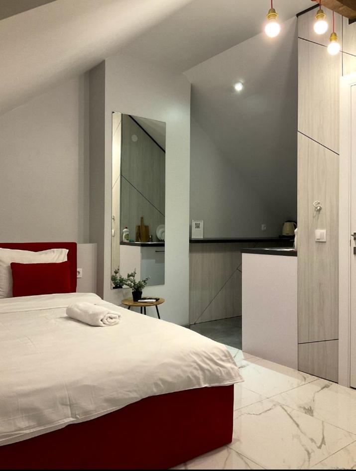 Pure Apartments Vip 5 Lviv Buitenkant foto